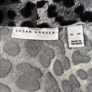 Susan Graver Gray Leopard Print Top